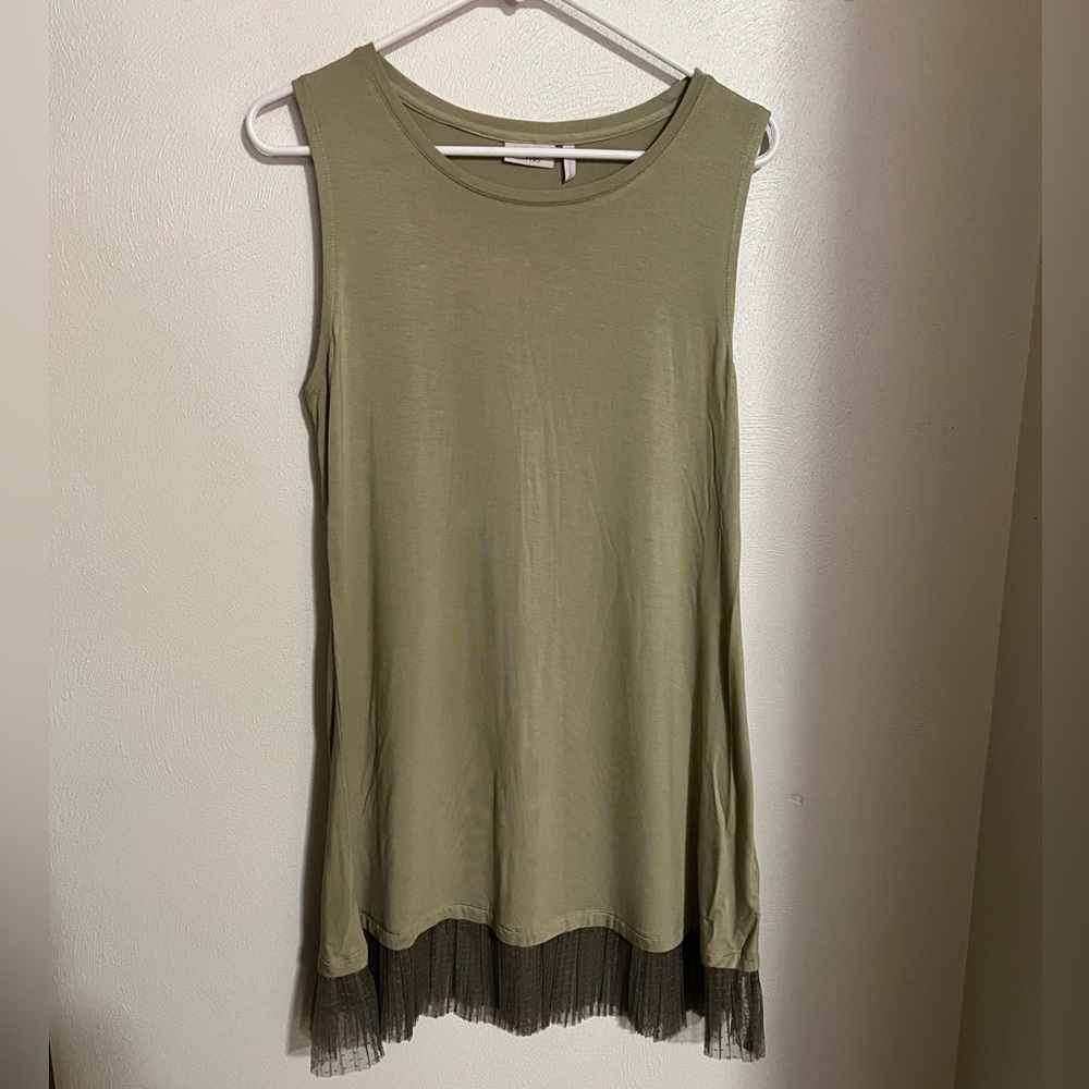 LOGO LAYERS Classic Sleeveless Layering Tank‎ Top with Lace Olive Green Wms Sz M
